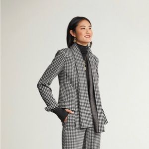 NWOT CAbi houndstooth knit jacket.